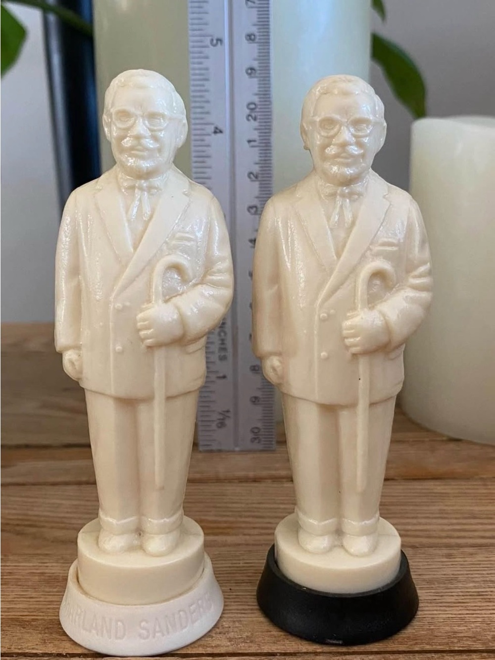 Vintage KFC Colonel Sanders Salt & Pepper Shakers - Starling Plastics Canada